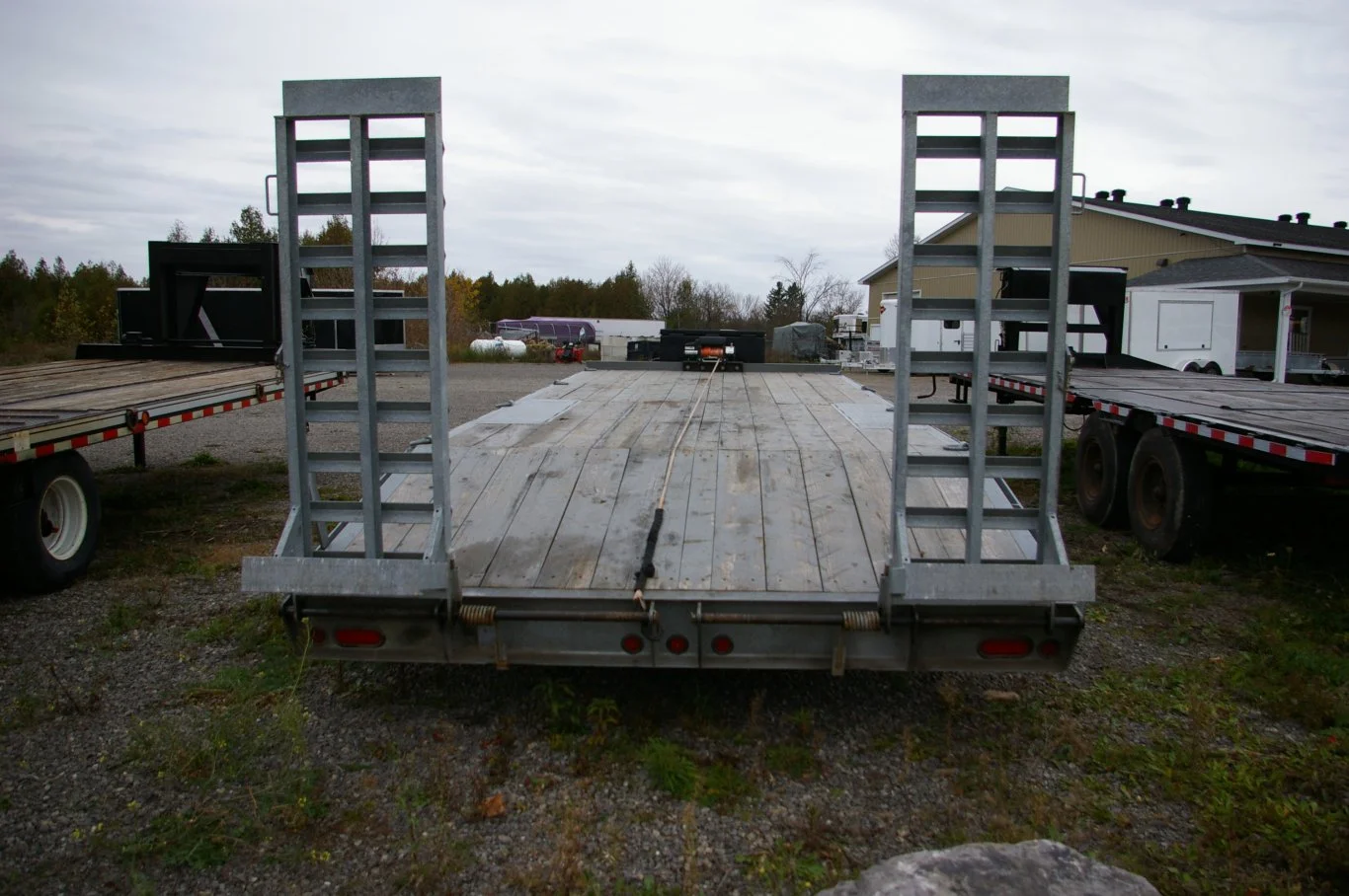 used deckover trailer photo 2