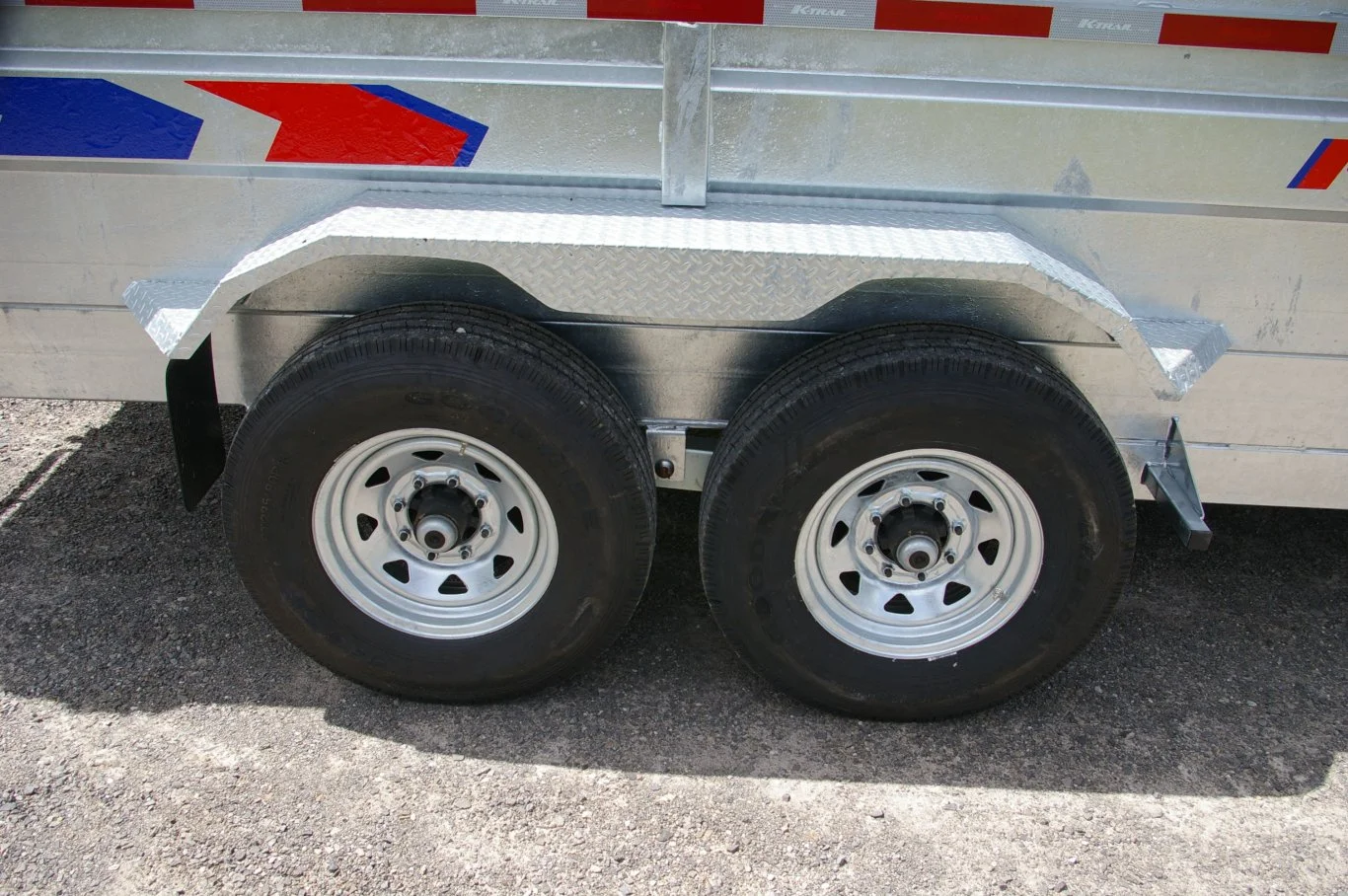 2026 82X16 DUMP TRAILER, TANDEM AXLE, GALVANIZED, GALVANIZED, SILVER, 14000GVWR - Image 3