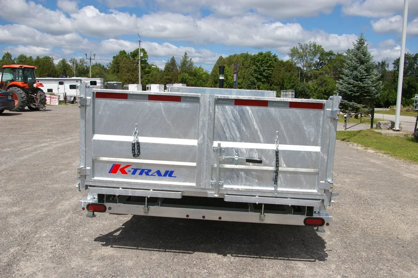 2026 82X16 DUMP TRAILER, TANDEM AXLE, GALVANIZED, GALVANIZED, SILVER, 14000GVWR - Image 2