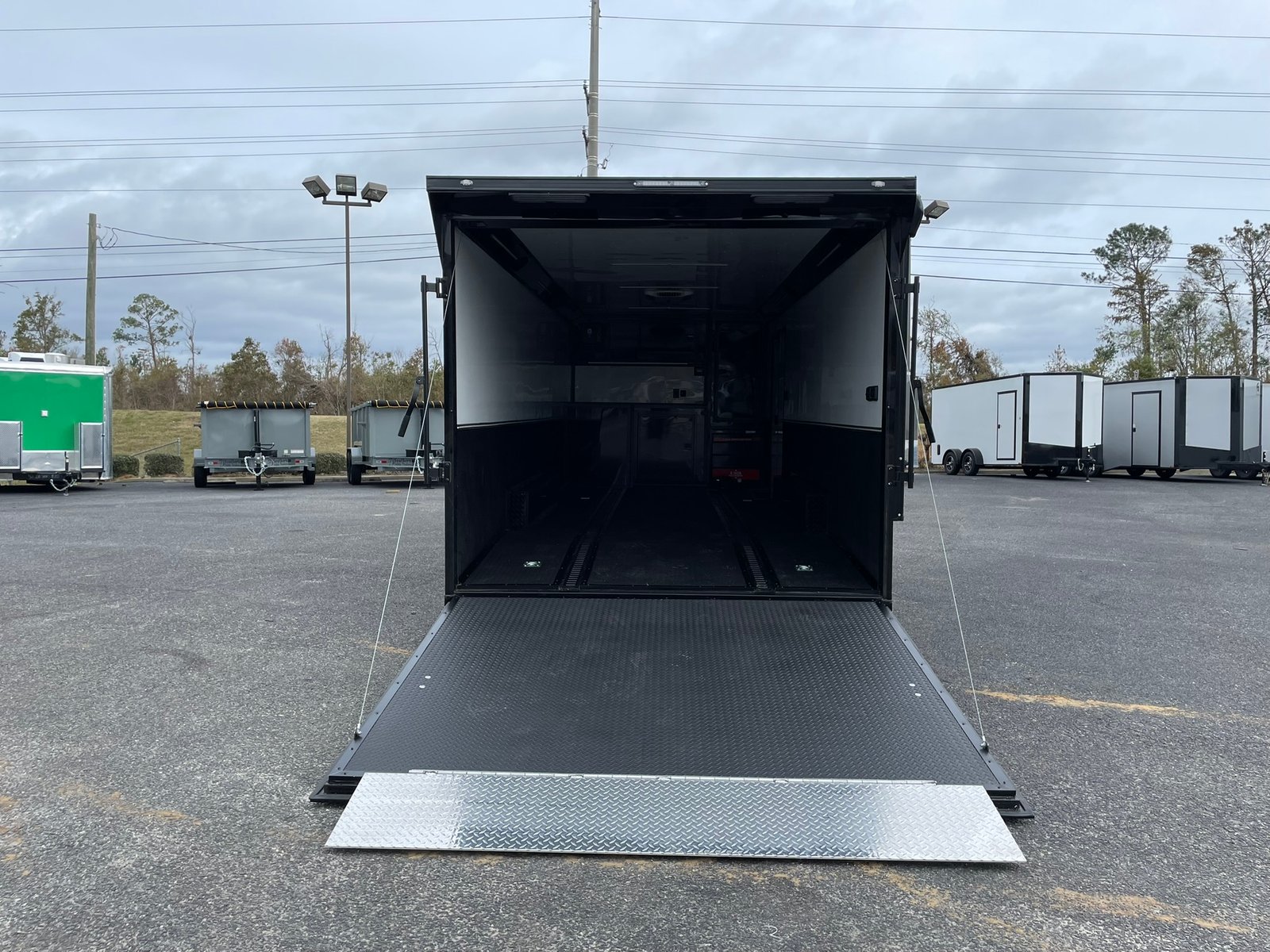 2023 8.5X24 CARGO TRAILER, TANEM AXLE, REAR RAMP, 84", RAMP, 7000GVWR - Image 2