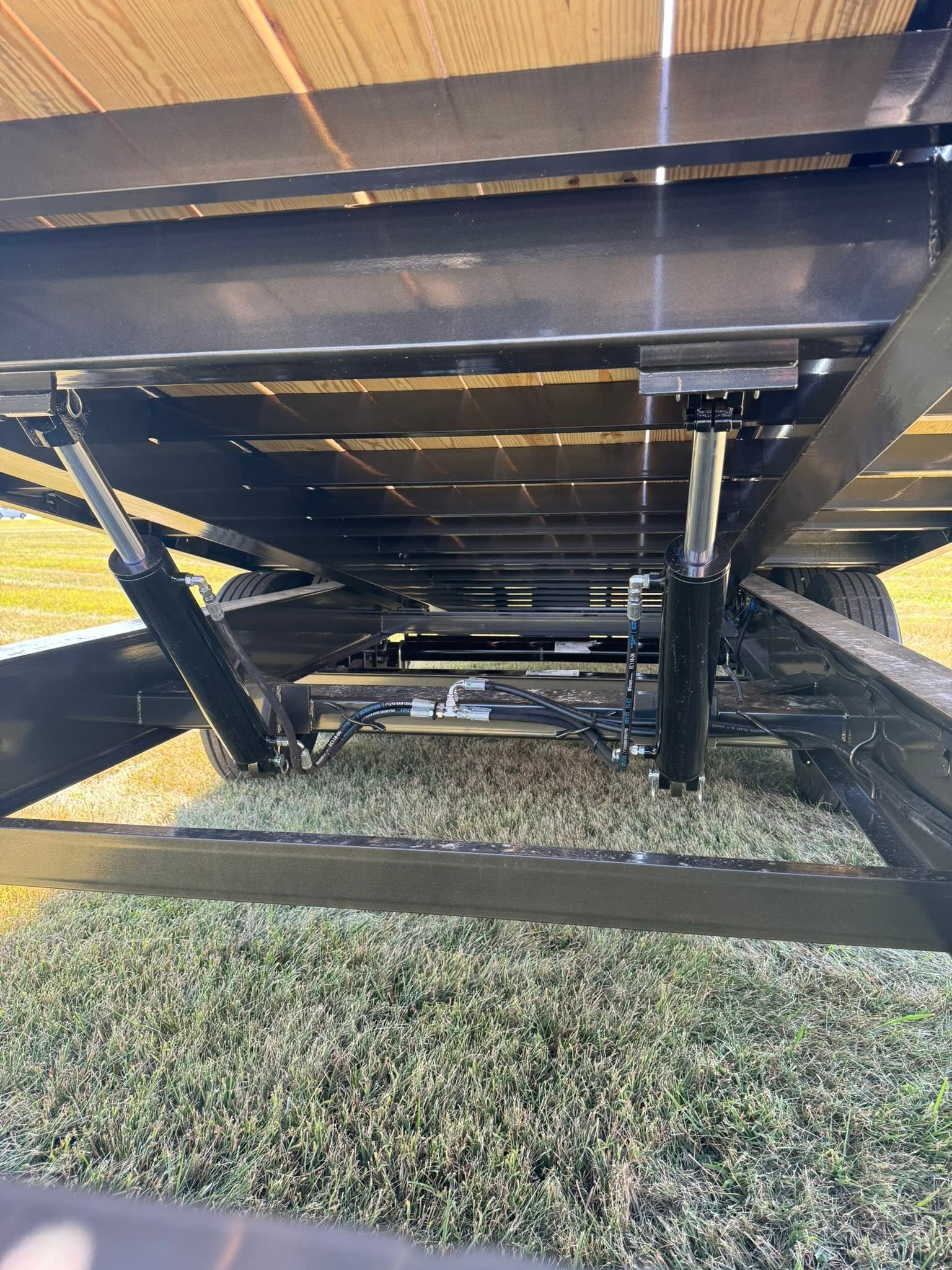 deckover tilt trailer photo 11
